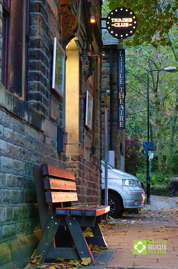The entrance to the Trades Club in Autumn.