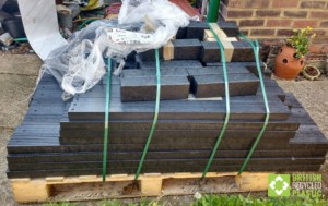 300mm flat packed raised bed on delivery pallet