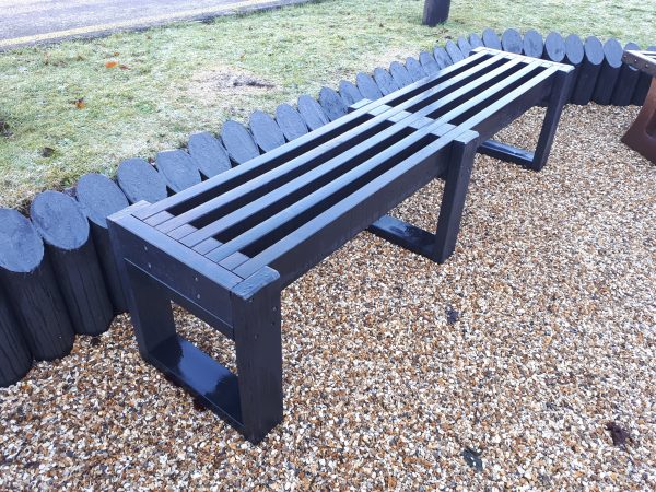 A black recycled plastic Skipton bench