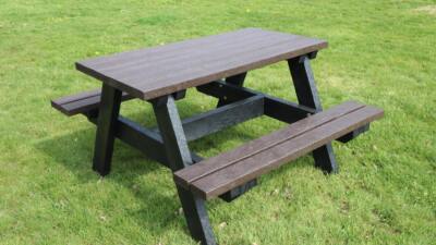 The Holmfirth junior recycled plastic A-frame picnic table, suitable for infant and junior schools