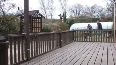 Recycled-plastic-decking-10