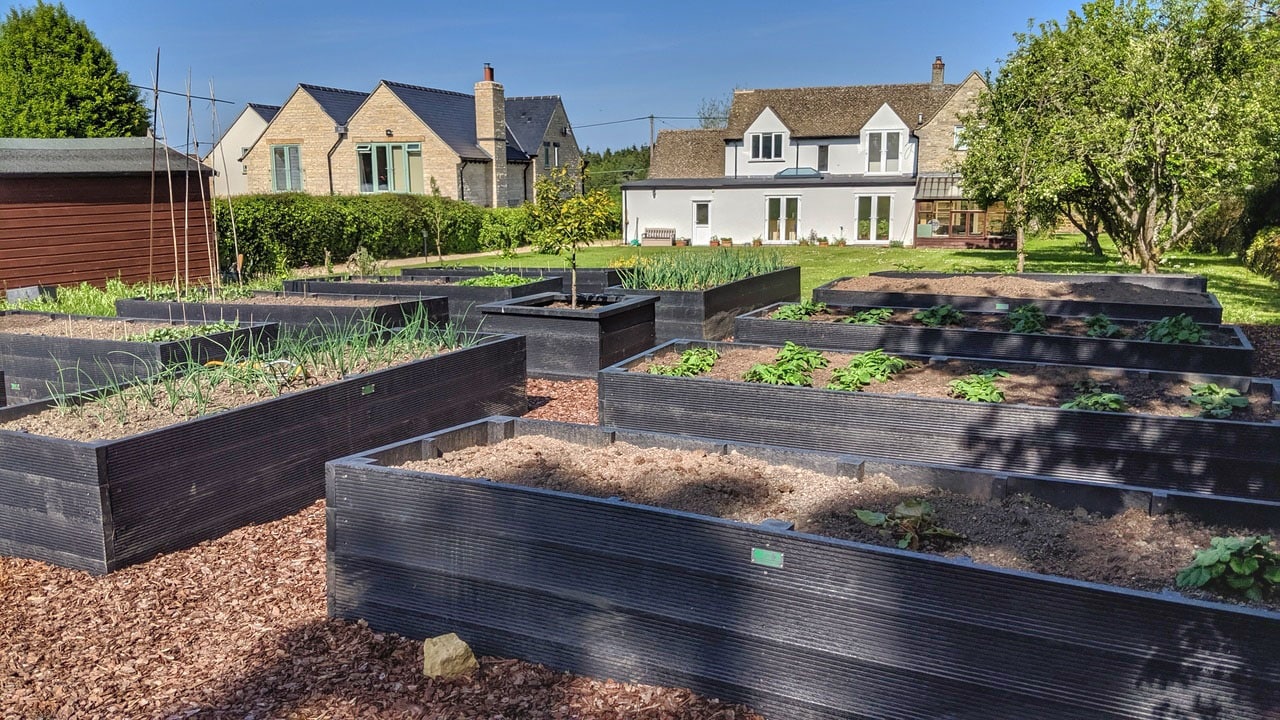 British Recycled Plastic raised beds in an Oxfordshire garden - click to visit the shop