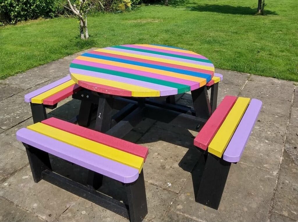 Rainbow Calder picnic table