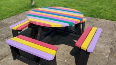 Rainbow Calder picnic table