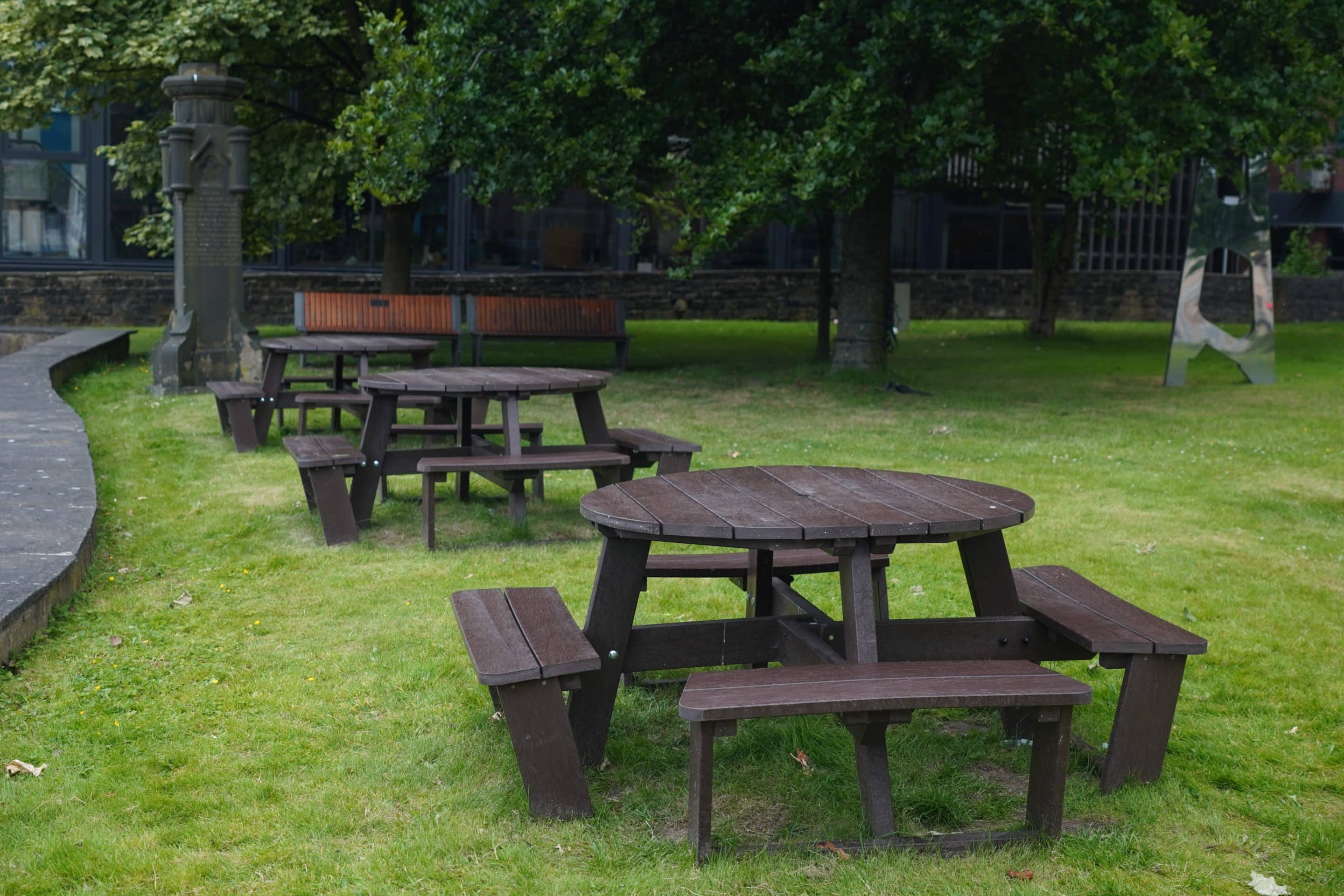 Calder 8 seater recycled picnic table from British Recycled Plastic