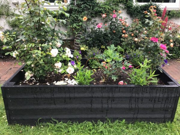 Paula's 600mm raised bed with flowers - recycled plastic for your garden