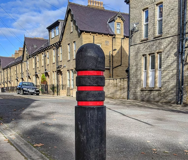 The Halifax recycled plastic bollard with three reflective strips.